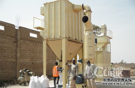石頭(tóu)粉磨機